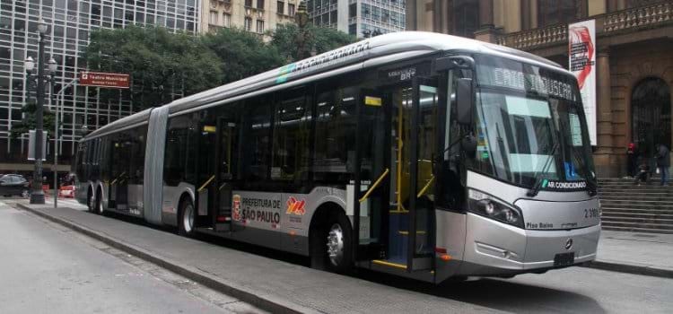 Secretaria de transportes apresenta novos ônibus que circularão em corredores e faixas exclusivas