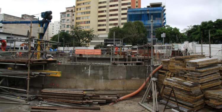  Consórcio reduz ritmo de obras da Linha 4 do Metrô em SP