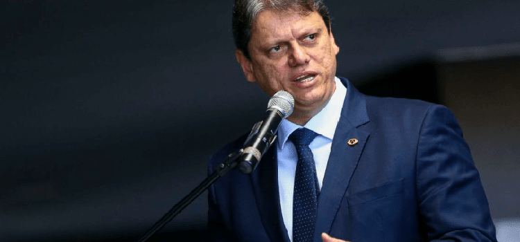 Ministro da Infraestrutura debate concessão da Rodovia Presidente Dutra com empresários e prefeitos de Guarulhos e Vale do Paraíba 